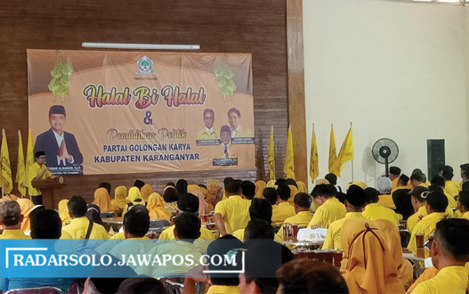 KONSOLIDASI: Halal bihalal Golkar di Karanganyar, kemarin. (RUDI HARTONO/RADAR SOLO)