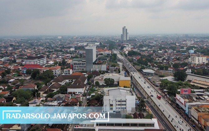 TERUS BERGELIAT: Pertumbuhan bisnis properti terus membaik. (M. IHSAN/RADAR SOLO)