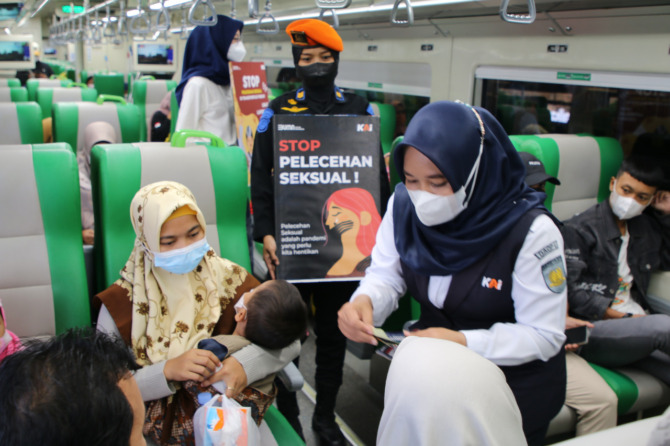 ANTISIPASI: Kampanye mencegah pelecehan seksual serentak digelar di 12 stasiun seluruh wilayah kerja KAI. (ISTIMEWA)