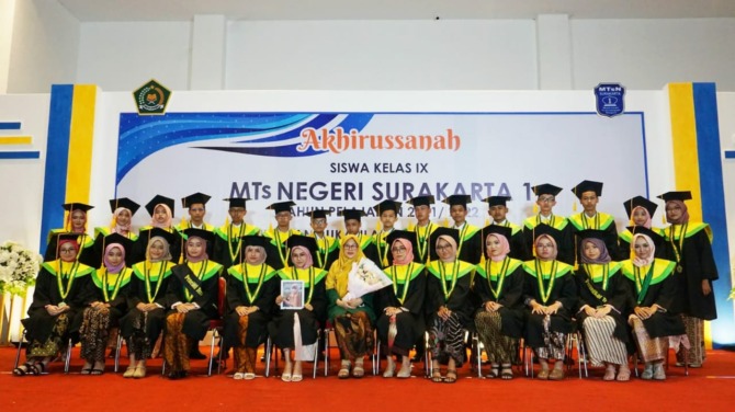 MADRASAH FAVORIT: Akhirussanah MTsN 1 Surakarta di Convention Hall Terminal Tirtonadi Surakarta, kemarin (16/6). (ISTIMEWA)