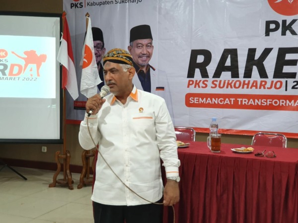 BERI KRITIKAN: Wakil Ketua DPRD Provinsi Jawa Tengah Quatly Alkatiri ikut menyoroti rencana kenaikan harga tiket masuk Candi Borobudur. (ADI PRASETYAWAN/RADAR SOLO)