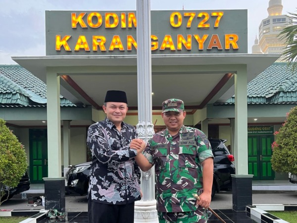 AKRAB: Komandan Kodim (Dandim) 0727/Karanganyar Letkol Inf Ikhsan Agung Widyo Wibowo, S.I.P. bersama Setiawan, S.M., M.Si, Selasa (14/6/2022).