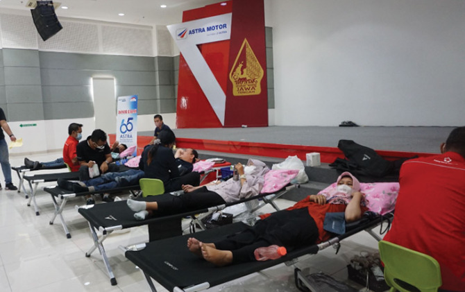 Main Dealer Astra Motor Jateng mengadakan kegiatan donor darah yang diikuti Insan Astra Motor Jateng beserta Astra Group Affiliated Companies (AFFCO) Jawa Tengah, Sabtu (18/6/).