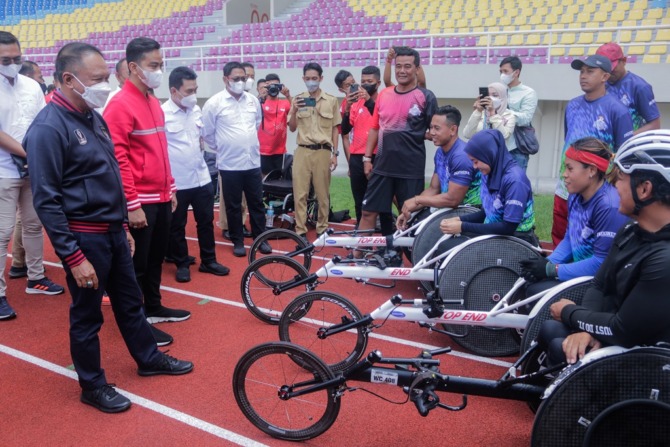 Menpora Zainudin Amali mengunjungi venue ASEAN Para Games di Kota Solo, Senin (18/7)