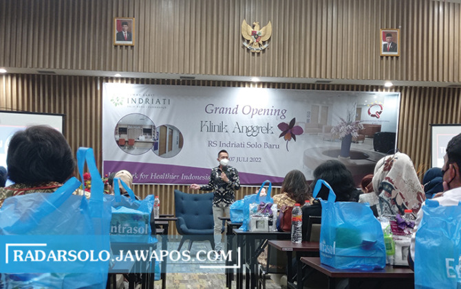 BERMANFAAT: Talkshow kesehatan bahas obat trombolisis di RS Indriati, kemarin (6/7). (SEPTINA FADIA PUTRI/RADAR SOLO)