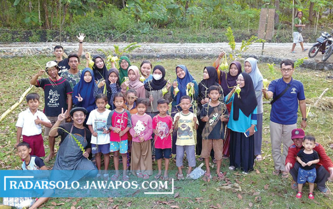 KREATIF: Suasana ajang Umbul Mungkret Festival di Kecamatan Pracimantoro. (IWAN ADI LUHUNG/RADAR SOLO)