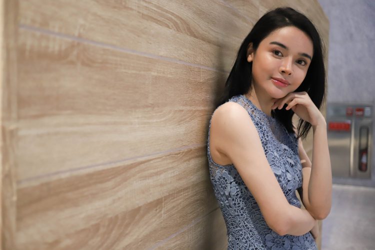 Dokter Kecantikan dr. Abelina Dini Fitria, Dipl. AAAM, MM, MARS. Bagi kaum Hawa, tampil lebih cantik saat ini jauh lebih mudah. Perempuan dapat mengunjungi dokter estetika atau dokter kecantikan untuk melakukan perawatan. (Dok. Pribadi)
