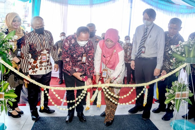 TINGKATKAN LAYANAN: PT Bank Syariah Indonesia, Tbk. meresmikan Kantor Cabang Pembantu Solo Tendean, Kamis (18/8). (ISTIMEWA)
