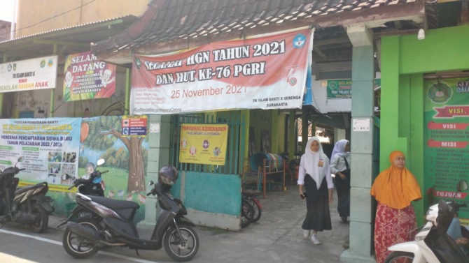 TETAP SEMANGAT: SMP Islam Bakti 1 Surakarta tetap beraktivitas seperti biasa. (ISTIMEWA)