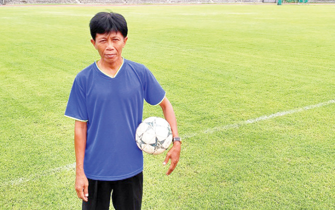 LASKAR PETIR: Sri Widadi saat masih menjadi Kepala Pengelola Stadion  Sriwedari, 2017 lalu. (SRI WIDADI FOR RADAR SOLO)