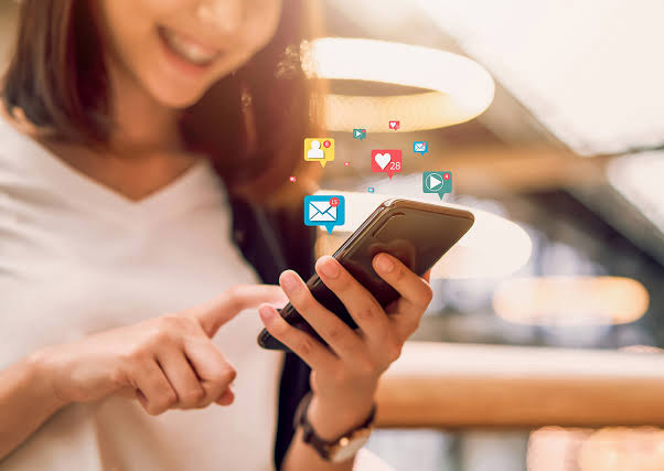 JawaPos.com – Data (dot) ai atau sebelumnya dikenal dengan App Annie baru saja merilis hasil studi pasar aplikasi seluler mereka di 13 negara. Melalui risetnya itu, mereka mengklaim telah menemukan bahwa pengguna smartphone menghabiskan lebih banyak waktu