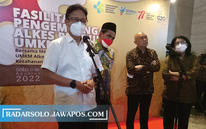 Menteri Kesehatan, Budi Gunadi Sadikin menargetkan 60 persen alat kesehatan diproduksi dalam negeri. (SILVESTER KURNIAWAN/RADAR SOLO)