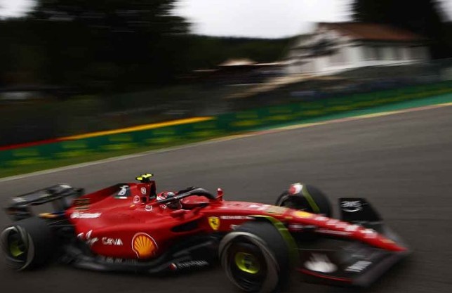 Aksi jagoan Ferrari Carlos Sainz Jr pada sesi latihan Formula 1 Grand Prix Belgia di Sirkuit Spa-Francorchamps, Belgia, Jumat (26/8). (Andy Hone/Motorsport Images/Sipa USA/Antara)