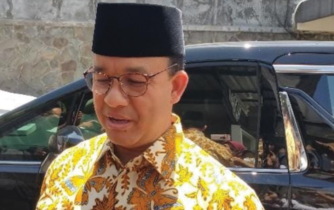 RADARSOLO.ID - Mantan Gubernur DKI Jakarta Anies Baswedan bertemu dengan Pimpinan Majelis Ilmu dan Dzikir Ar Raudhah Habib Novel bin Muhammad Alaydrus di Masjid Ar Raudhah Solo, Jumat.