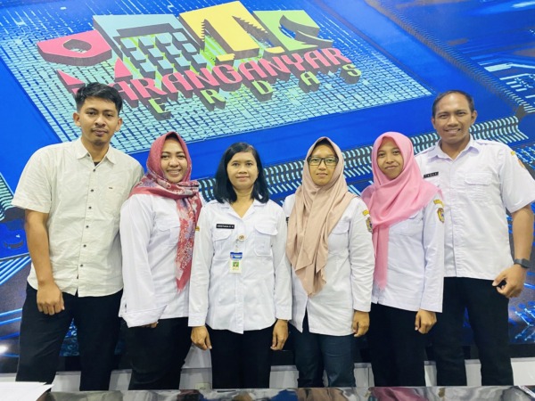 FOKUS: Admin aduan masyarakat Kabupaten Karanganyar saat paparan kiat pengelolaan aduan masyarakat. (DOK.DISKOMINFO KABUPATEN KARANGANYAR)