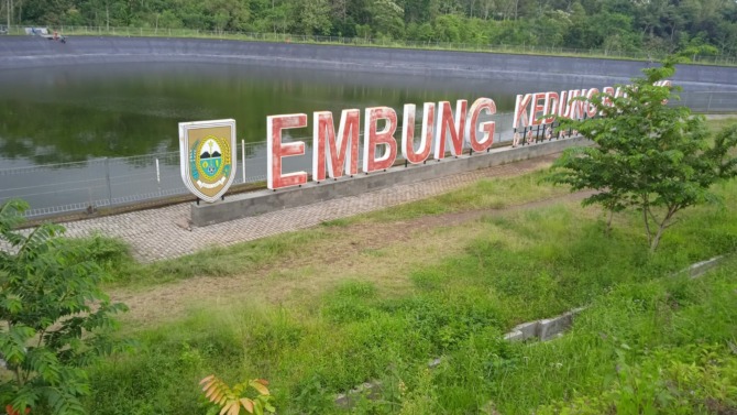 LUAS: Waduk Kedung Banteng di Desa Cabeankunti, Kecamatan Cepogo, Boyolali. (RAGIL LISTYO/RADAR SOLO)