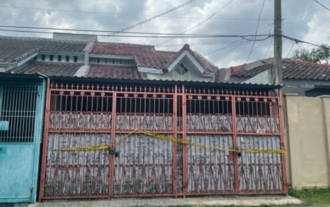 Rumah satu keluarga yang tewas di Kalideres, Jakarta Barat. (Tazkia Royyan/JawaPos.com)