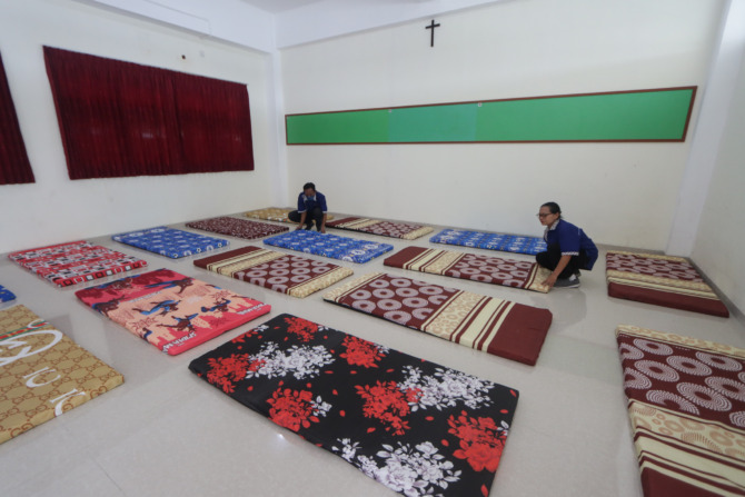 NYAMAN: SD Kristen Kalam Kudus Surakarta siapkan ruangan untuk penggembira. (M. IHSAN/RADAR SOLO)