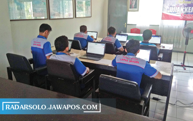 PEMBINAAN: Kondisi salah satu ruang tahanan di Lapas Kelas IIA Sragen. (AHMAD KHAIRUDIN/RADAR SOLO)