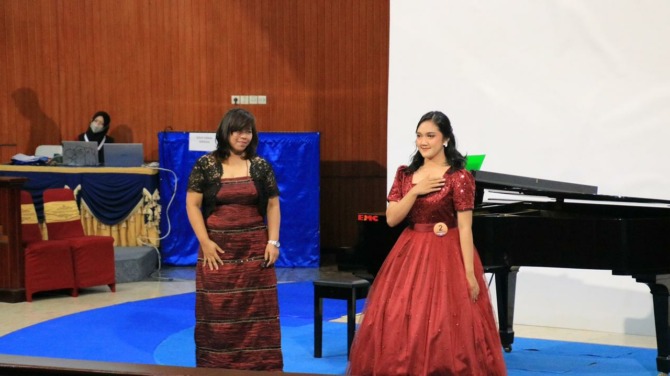 CHAMPIONS: Renata Listya Kusuma Wangi juara Peksiminas XVI 2022 di Universitas Brawijaya Malang, 25-28 Oktober lalu. (DOK. PRIBADI)