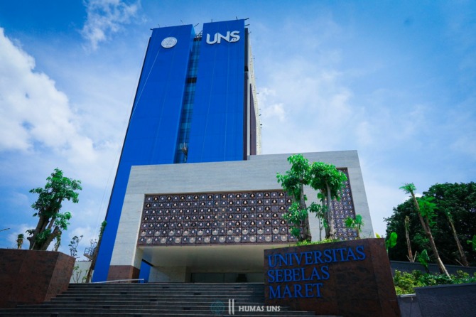 UNS Tower Ki Hadjar Dewantara yang diresmikan Presiden Joko Widodo 11 Maret 2022. (DOK.HUMAS UNS)