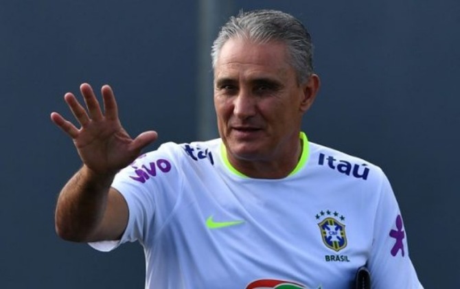 Tite yang umumkan mundur sebagai pelatih timnas Brazil. (Jawapos/AFP)