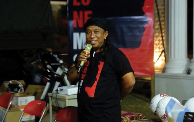 Ketua Komunitas Relawan Bolone Mase Klaten Agung Bakar menyebut, nobar final Piala Dunia yang digelar di Bale Agung Bhumi Koripan, Desa Segaran, Kecamatan Delanggu, sekaligus mengenalkan kembali sosok Gibran Rakabuming Raka yang dinilai sebagai sosok pimp