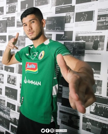 GANTI JERSEY: Kevin Gomes resmi jadi bagian dari PSS Sleman musim ini. (PSS SLEMAN OFFICIAL)