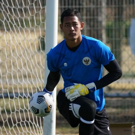 Erlangga Setyo, kiper Persis Youth