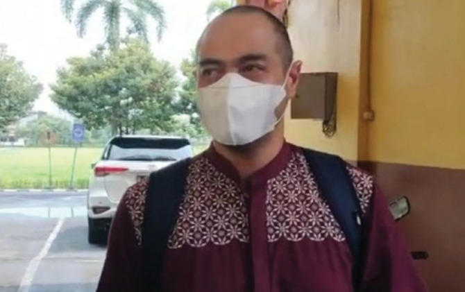 Ferry Irawan, suami Venna Melinda saat di Mapolda Jatim, Surabaya, Senin (9/1). (ANTARA/Timsus Polda Jawa Timur)