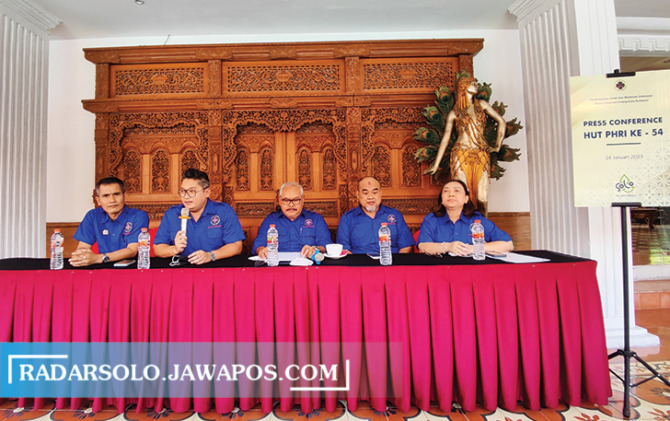 PEMAPARAN: Press conference Hari Ulang Tahun (HUT) PHRI ke-54, Selasa (24/1/2023).  (SEPTNA FADIA PUTRI/RADAR SOLO)