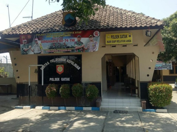 Polsek Gatak amankan Satpam yang nyaru jadi anggota TNI.