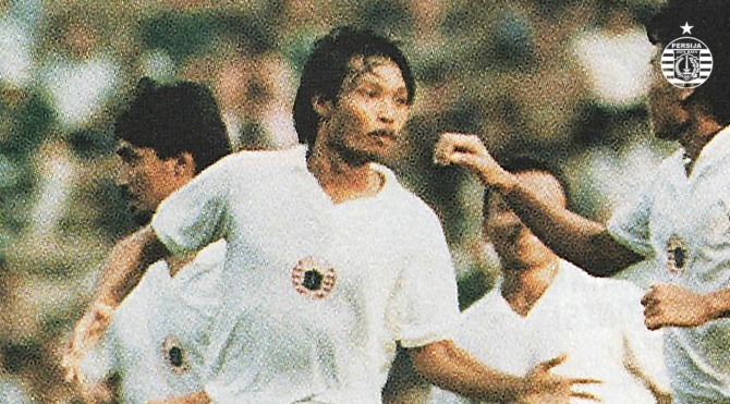 Adityo Darmadi saat membela Persija Jakarta di era Perserikatan 1980an silam. (INSTAGRAM PERSIJA JAKARTA)