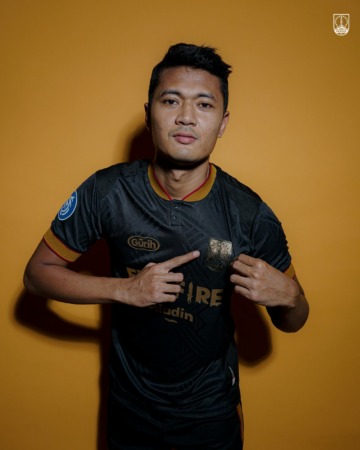 SPARTAN: Arif Budiyono resmi jadi pemain Persis Solo di Liga 1 2022/2023 musim ini. (PERSIS SOLO OFFICIAL)