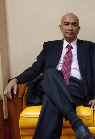 Dr. Edy Purwo Saputro, S.E., M.Si (Dosen Pascasarjana UMS)