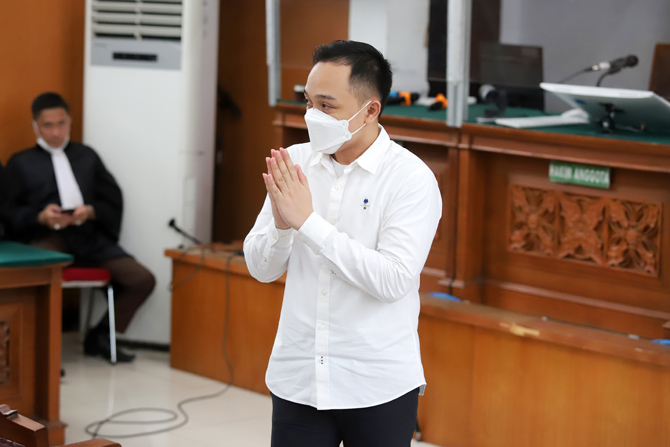 Terdakwa perkara pembunuhan Nofriansyah Yosua Hutabarat, Ricky Rizal Wibowo menjalani sidang pembacaan vonis kasus pembunuhan berencana terhadap Brigadir Nopriansyah Yosua Hutabarat di Pengadilan Negeri Jakarta Selatan, Jakarta, Selasa (14/2/2023). Majeli