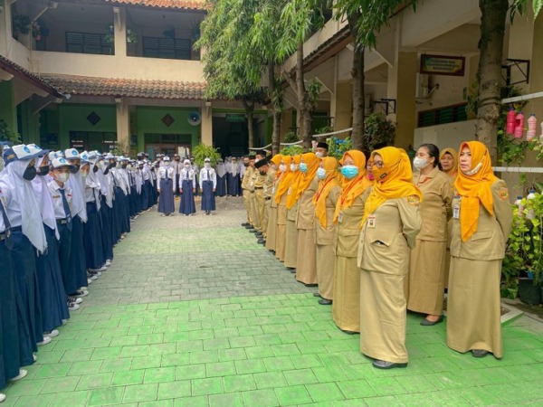 Upacara di SMPN 1 Kartasura, belum lama ini. Jabatan kasek di tiga SMPN masih kosong. (IWAN KAWUL/RADAR SOLO)