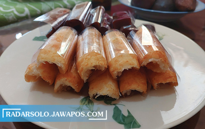 TRADISIONAL: Camilan khas dari lereng Gunung Merapi-Merbabu, Cepogo, Boyolali. (ARIEF BUDIMAN/RADAR SOLO)