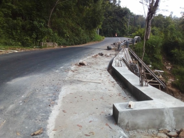 Perbaikan talut Jalan Simo-Klego yang terdampak longsor sudah rampung. (RAGIL LISTIYO/RADAR SOLO)
