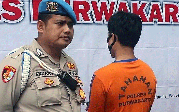 Anak Lilis Karlina (kanan) ditangkap petugas Polres Purwakarta karena kedapatan menjual obat-obatan terlarang. (Instagram Humas Polres Purwakarta)