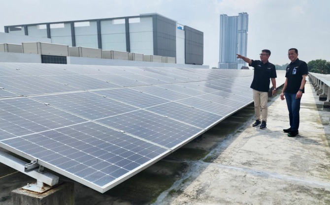Mendukung pengurangan emisi karbon, serta Net Zero Emission Indonesia pada 2060, Bank Mandiri terus mengembangkan ekosistem operasional yang ramah lingkungan dan rendah emisi. (DOK.MANDIRI)