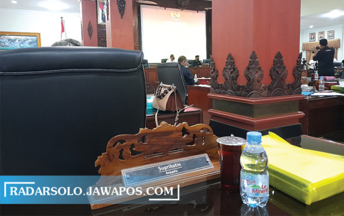 KOSONG: Kursi DPRD almarhum Suprihatin. (RUDI HARTONO/RADAR SOLO)