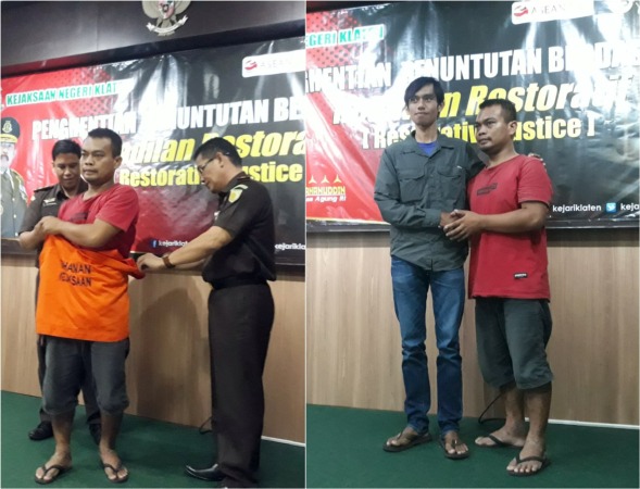 DAMAI: Hidayat Budiyanto saat dilepas rompi tahanan kejaksaan di aula Kantor Kejari Klaten (Foto Kiri). Hidayat Budiyanto dan Wisnu Danu Saputra (kiri) saling berjabat tangan sepakat damai di aula Kantor Kejari Klaten (Foto Kanan). (ANGGA PURENDA/RADAR SO