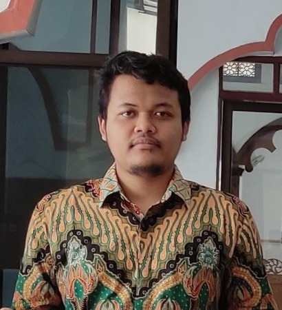 Ustad Aji Ramadhan, Pembina Pondok Shabran UMS.