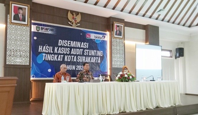 PEMAPARAN: Diseminasi hasil kasus audit stunting tingkat Kota Surakarta di Balai Kota Surakarta, Selasa (30/5/2023). (ISTIMEWA)