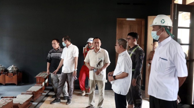 Komisi IV DPRD Kota Surakarta saat sidak ke Lokananta, Senin (29/5/2023). (ANTONIUS CHRISTIAN/RADAR SOLO)