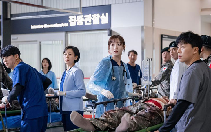 Adegan dalam drama Korea Dr. Romantic 3. (ANTARA/HO-Disney+ Hotstar Indonesia)
