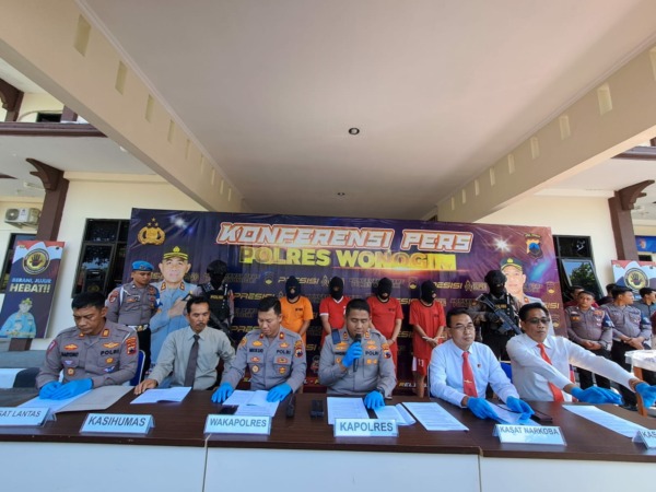 Jumpa pers di Mapolres Wonogiri belum lama ini. (IWAN ADI LUHUNG/RADAR SOLO)