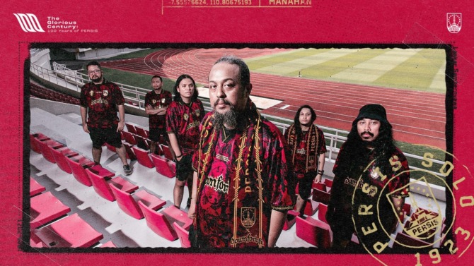 AURA KEBANGKITAN: Down For Life menggunakan merchendise berupa jersey hingga aksesoris lainnya hasil kolaborasi dengan Persis Solo. (PERSIS SOLO OFFICIAL)