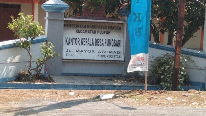 DISOROT: Kepala Desa Pungsari, Plupuh diterpa kasus penyelewengan anggaran. (AHMAD KHAIRUDIN/RADAR SOLO)